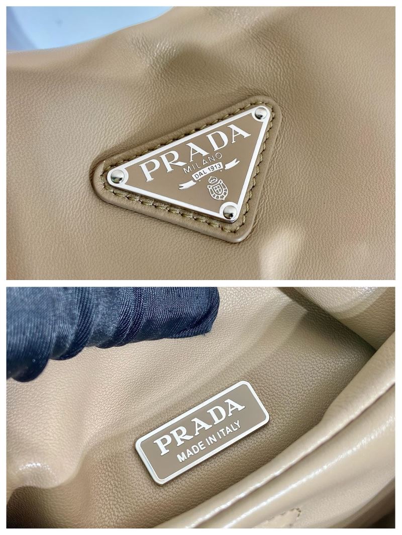 Pra*a tote bags